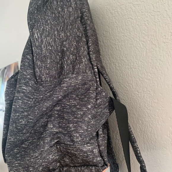 Mini backpack Victoria ‘s Secret with decor 4 pins NEw - Picture 2 of 4